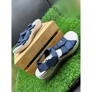 Clarks Cloud Steppers- Sandals- Grey/Blue-Size 9W